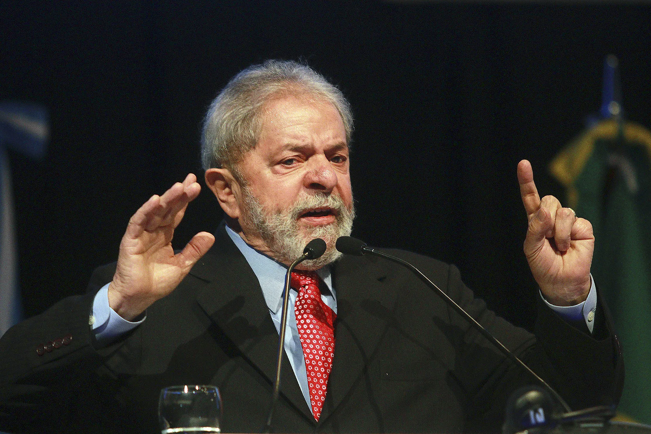 Luiz Inacio Lula Da Silva.
