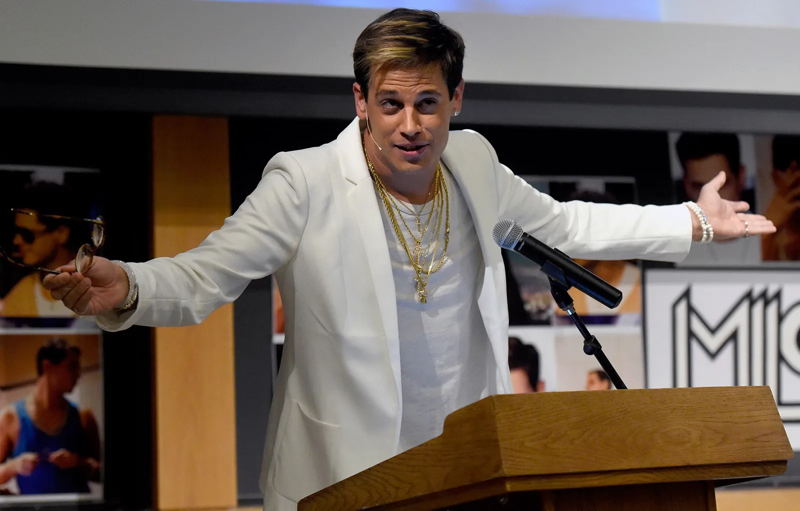 CPAC Rescinds Milo Yiannopoulos Invitation 2017 - Bloomberg