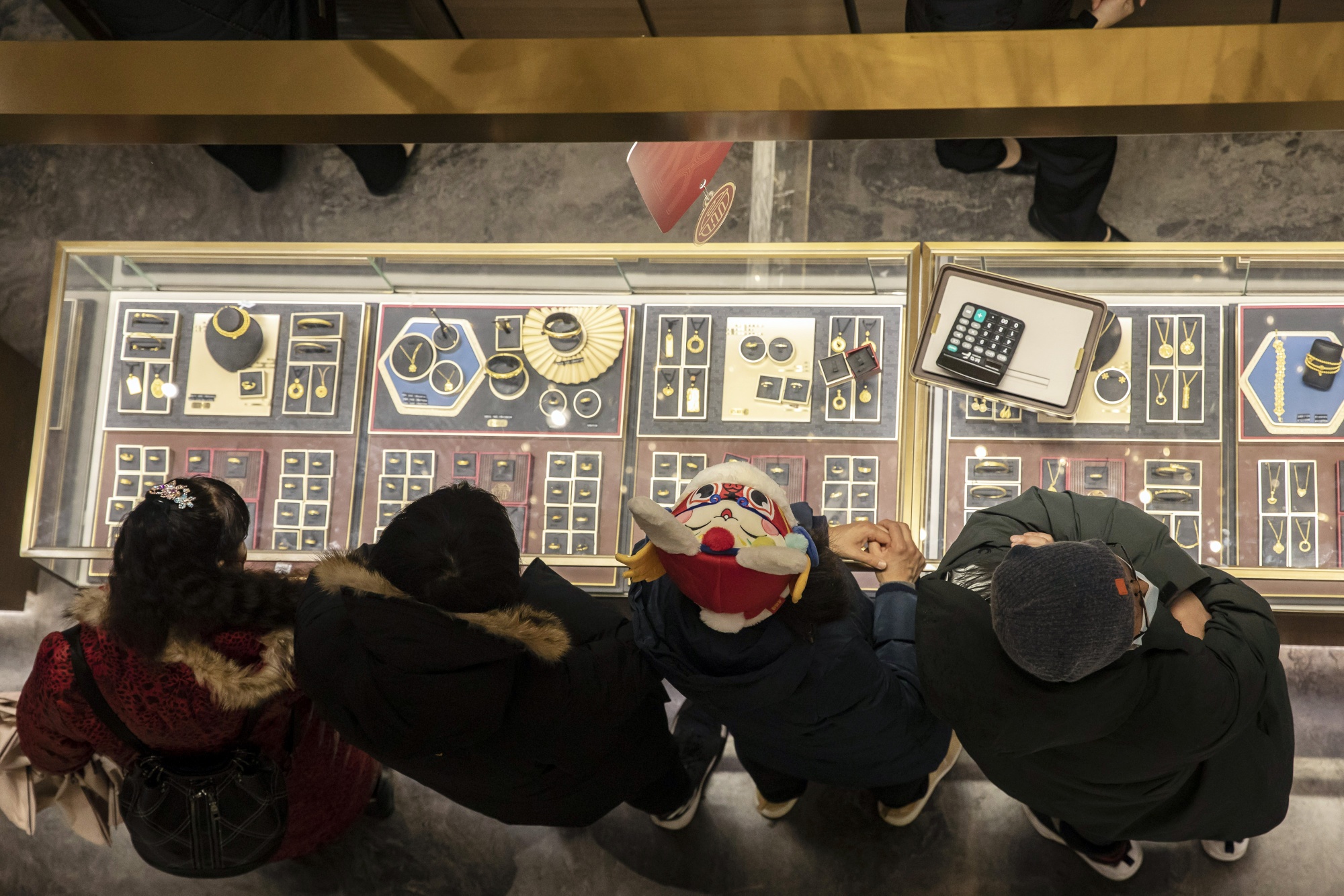 China's Economic Renaissance Poses a Fresh Dilemma for Investors ...
