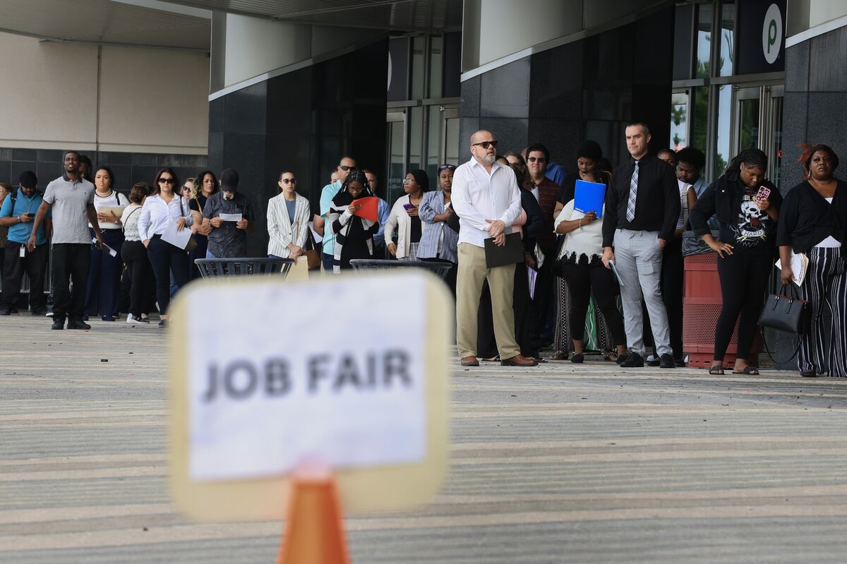 US Initial Jobless Claims Fell Last Week, State Data Suggest