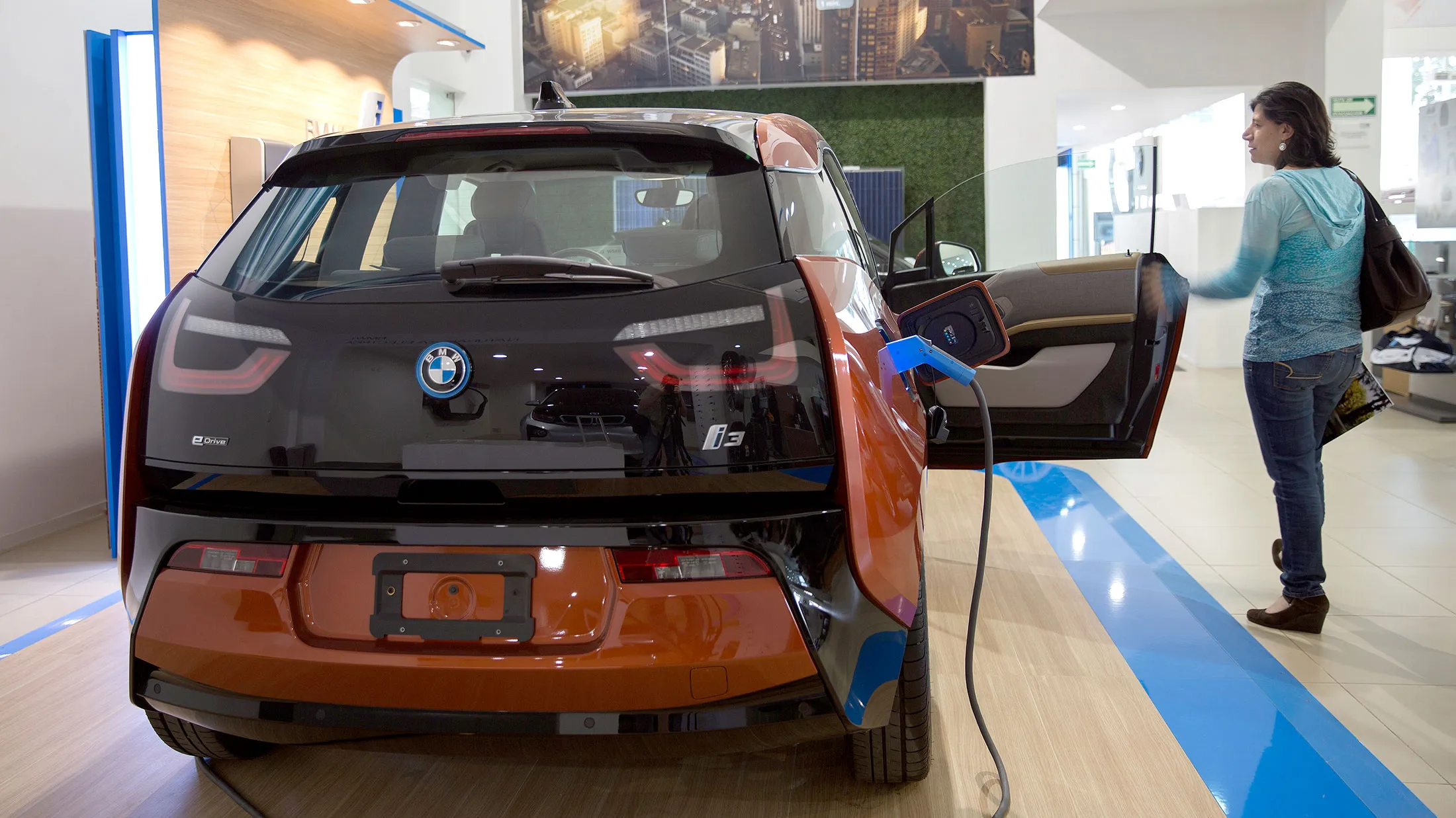 A BMW i3.
