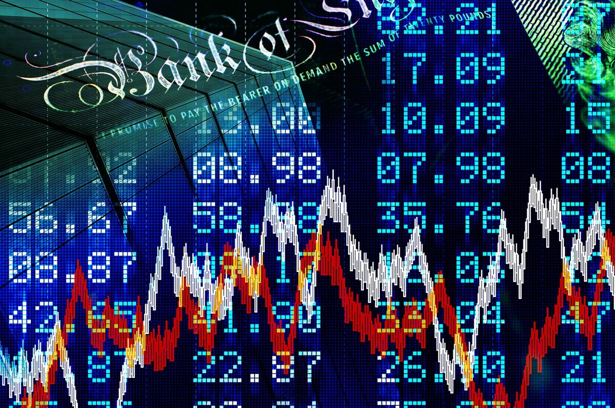 Credit Funds Signal More Pain as Record Cash Swamps Treasury ETF