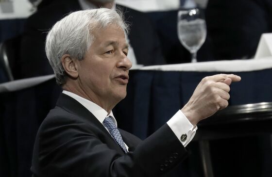 Jamie Dimon Gets $31 Million Pay for JPMorgan's Record Year