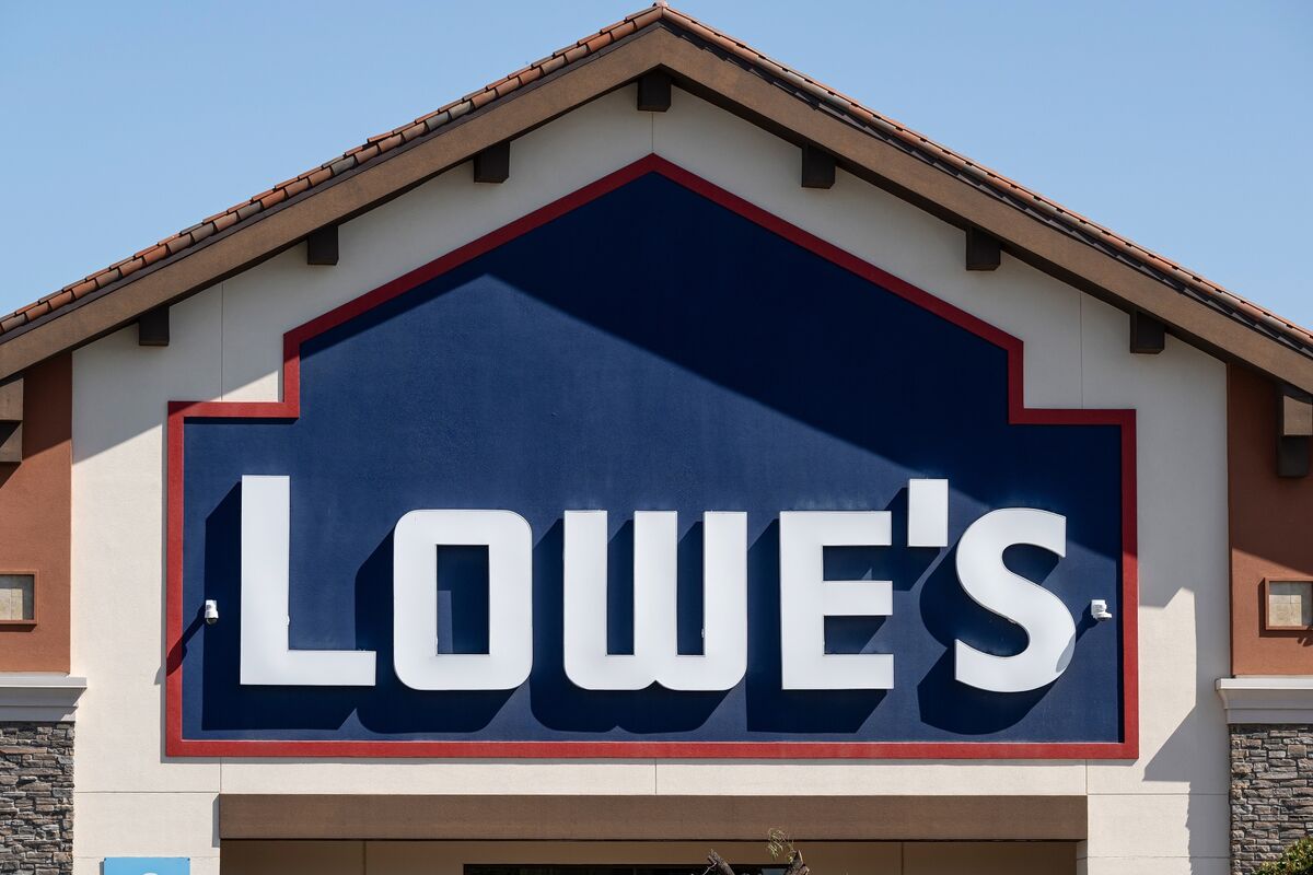 Lowe’s to Buy Foundation Building in $8.8 Billion Cash Deal