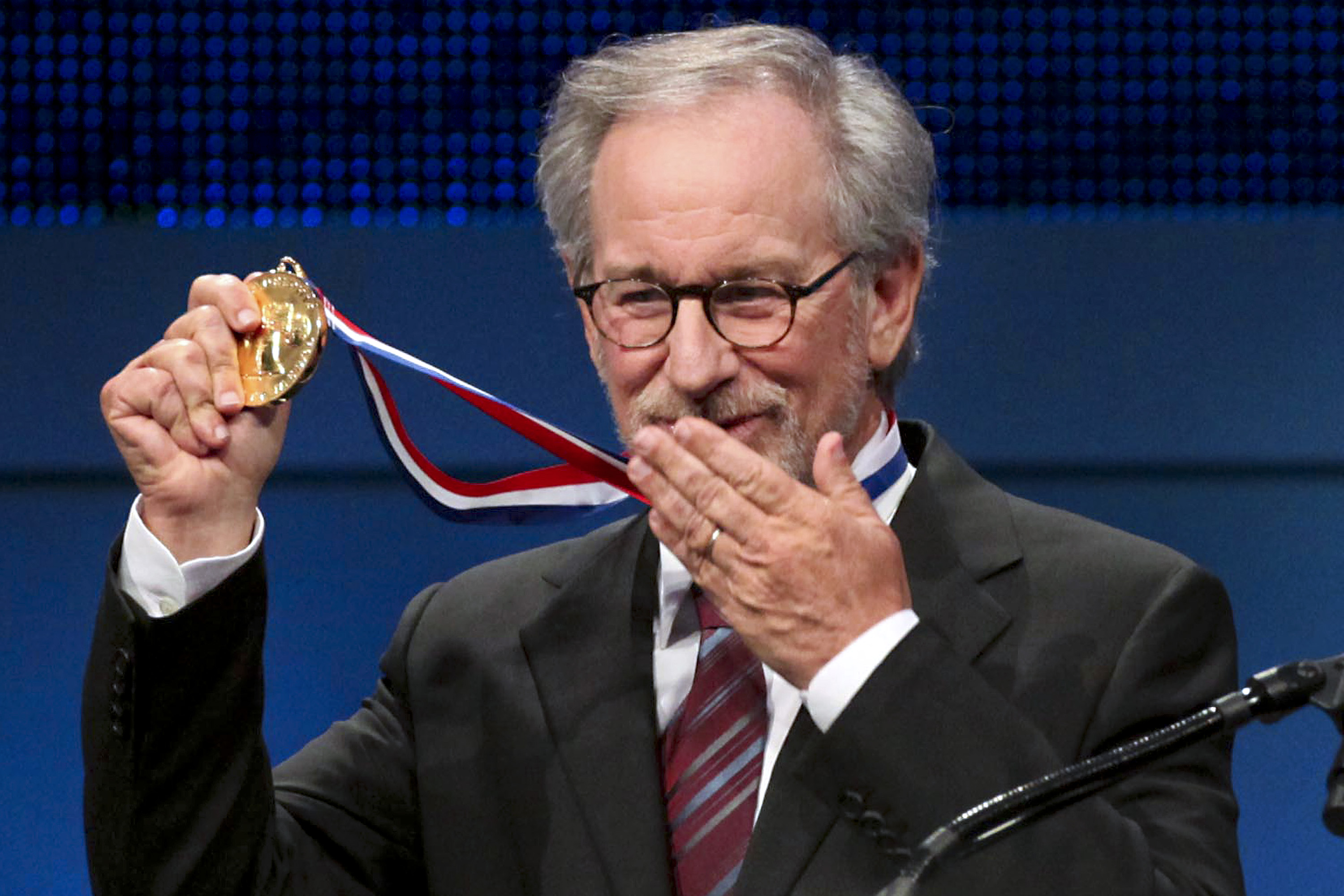 Director Steven Spielberg being awarded the 2009 Liberty Medal. 