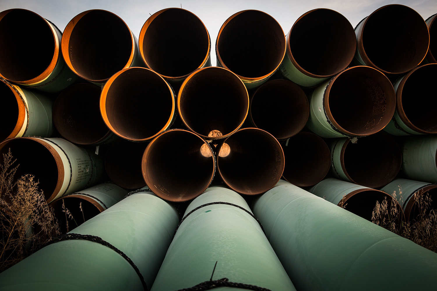 Enbridge to Shut Oil Pipeline in Win for Michigan Officials