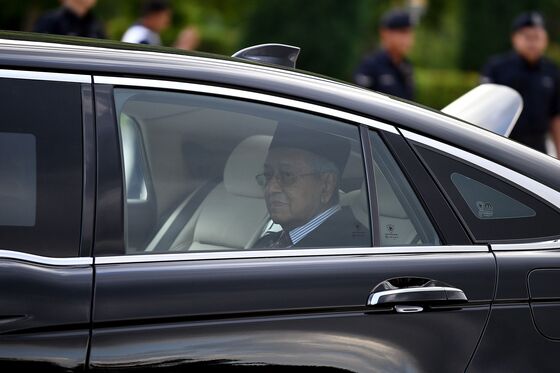 Mahathir in Driver’s Seat Again to Pick New Malaysia Leader