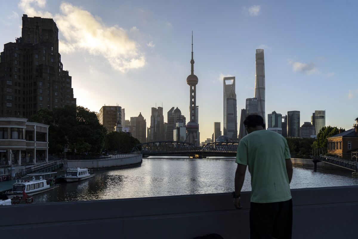 China’s Quant Funds Boost US Recruiting After Trump’s Visa Curbs