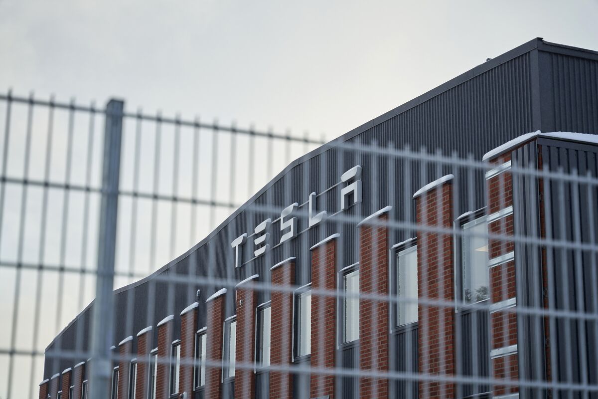 Years-Long Tesla Strike in Sweden Downsized by Trade Union