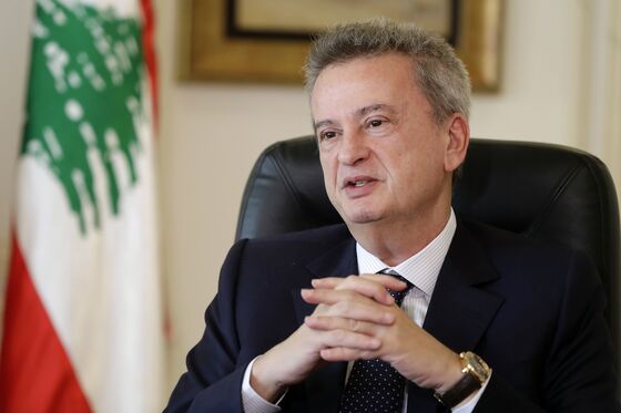 Lebanese Judge Charges Central Bank Governor Over FX Misuse