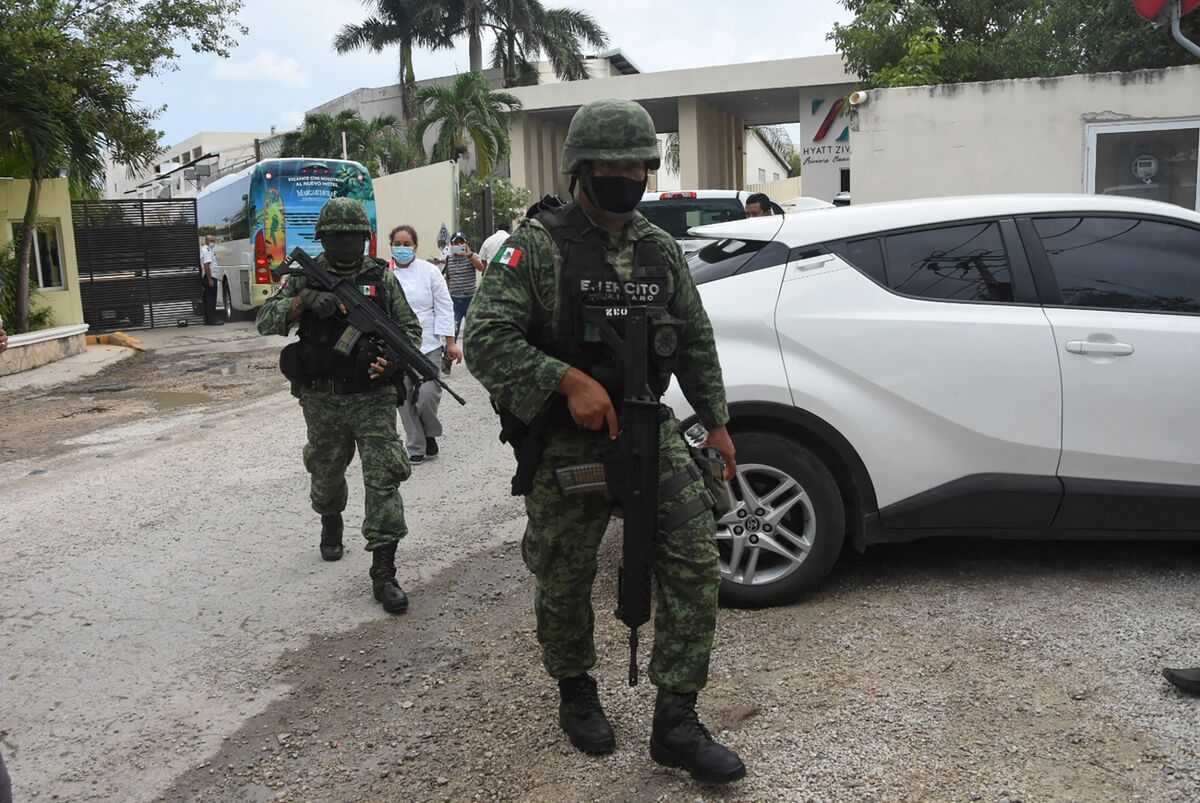 Is Cancun Safe? Mexico to Send 1,500 Troops to Area After Deadly Shootouts  - Bloomberg