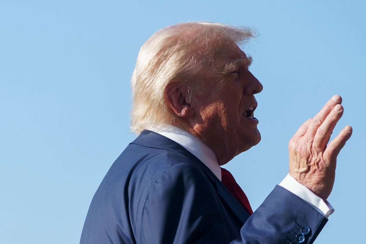 Trump Unleashes a Flurry of Trade Surprises on Eve of Deadline - Bloomberg.com