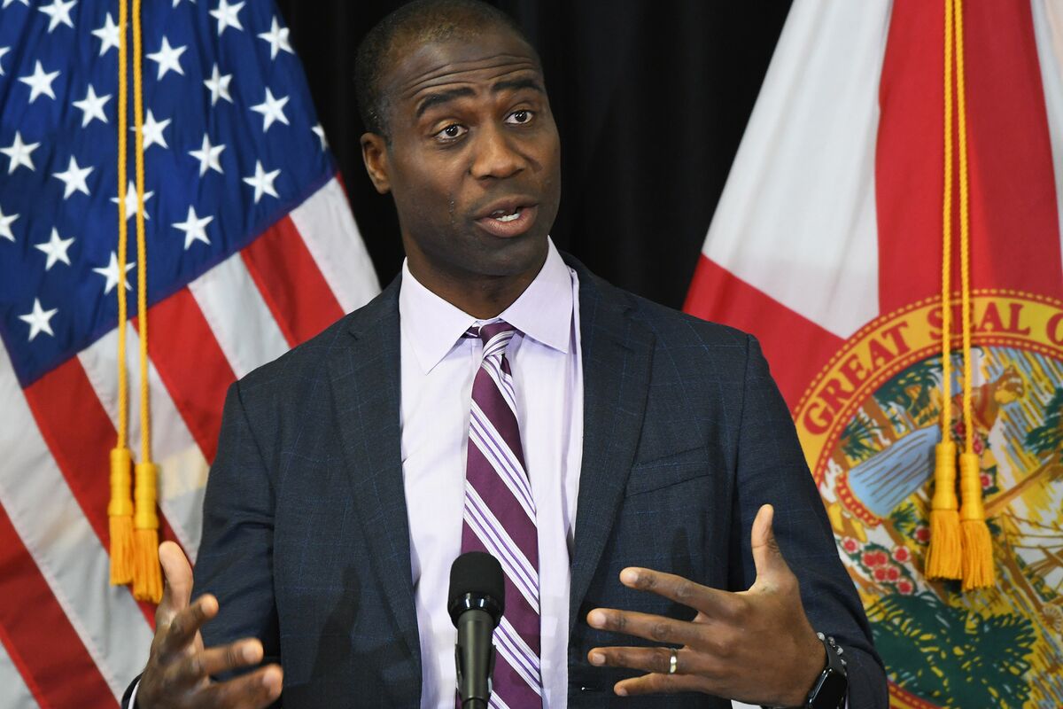 Florida Official Dismisses Need for Study to End Vaccine Mandate