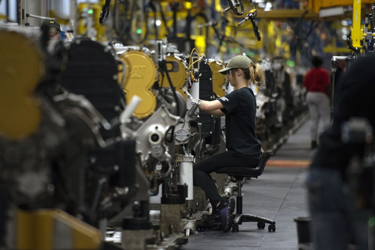 bloomberg.com - Ilena Peng - FTC, USDA Seek Comment on Farm Equipment Market Practices