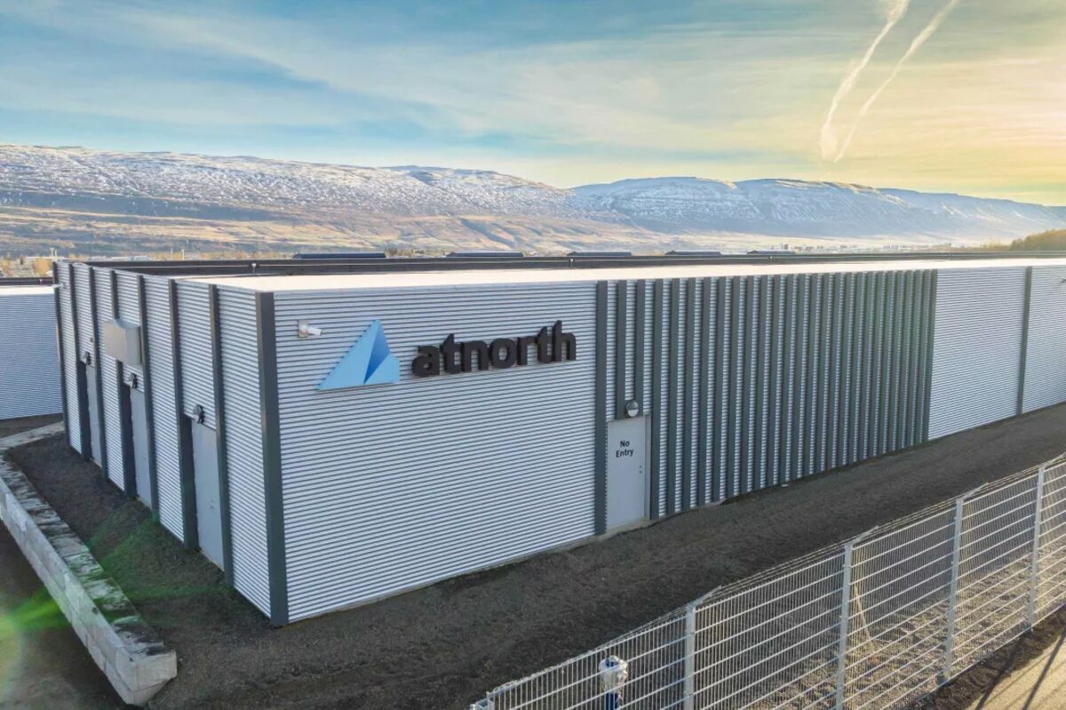 Digital Realty, Equinix Said to Vie for Nordic Data Center Firm