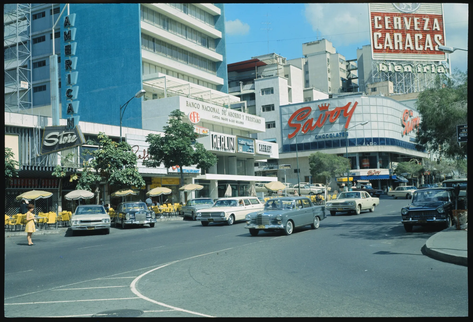El lujoso distrito comercial de Caracas, en 1969, durante la época dorada de Venezuela.