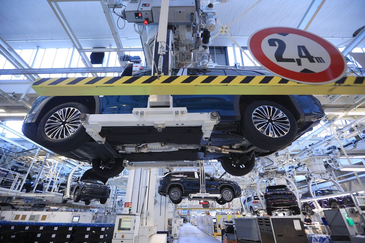 Ngành công nghiệp Đức chỉ phục hồi một phần với sự tăng vọt từ ngành ô tô