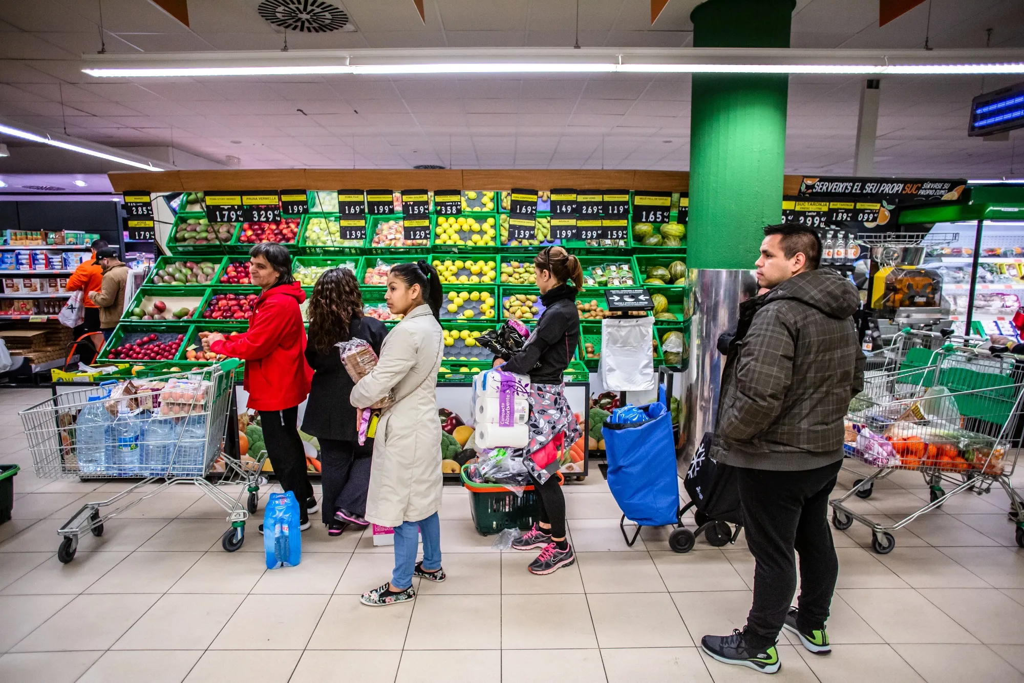 Spanish Grocer Mercadona in Talks to Sell 30 Stores to MDSR - Bloomberg