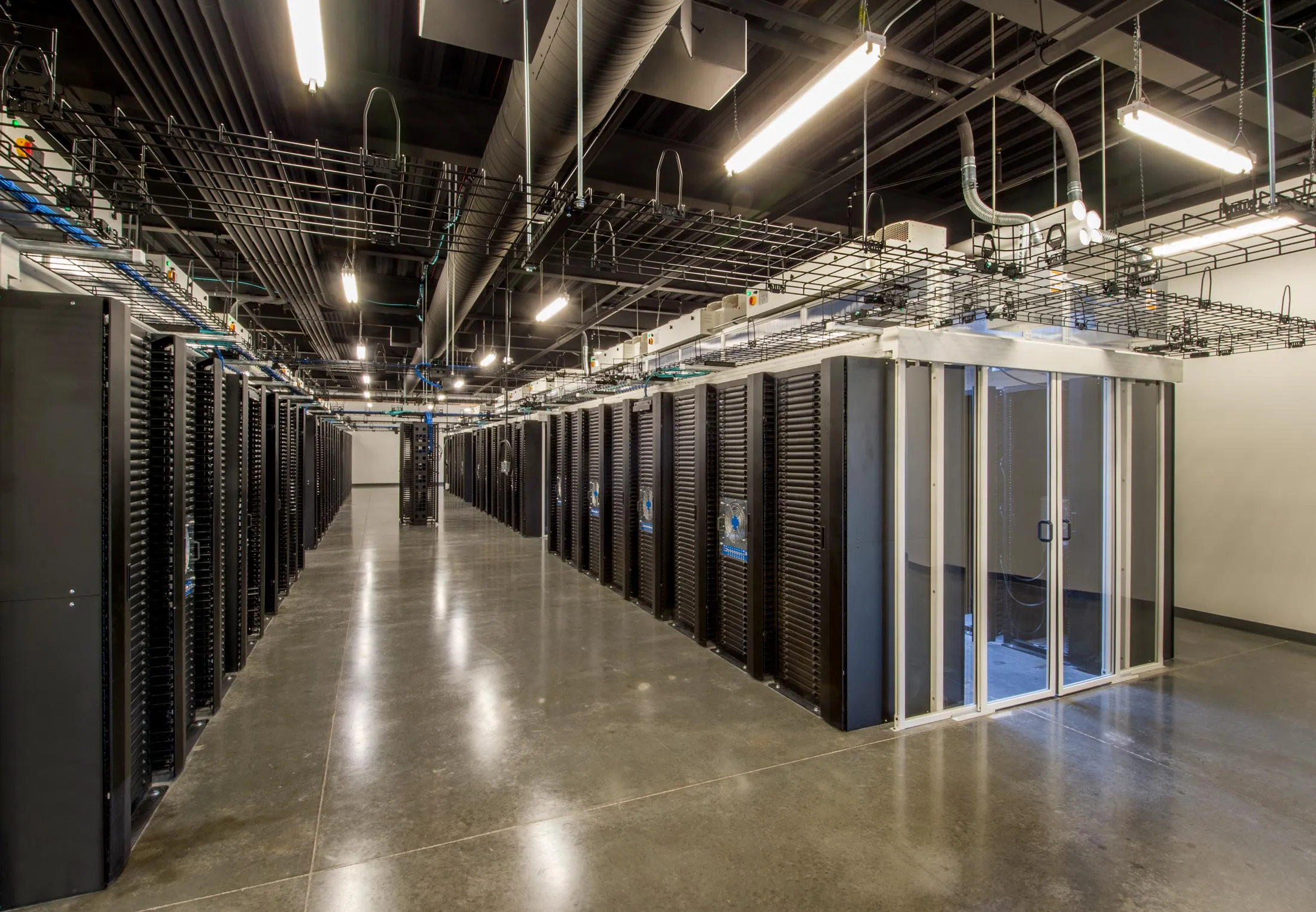 1484771002_tech_cloud05-1