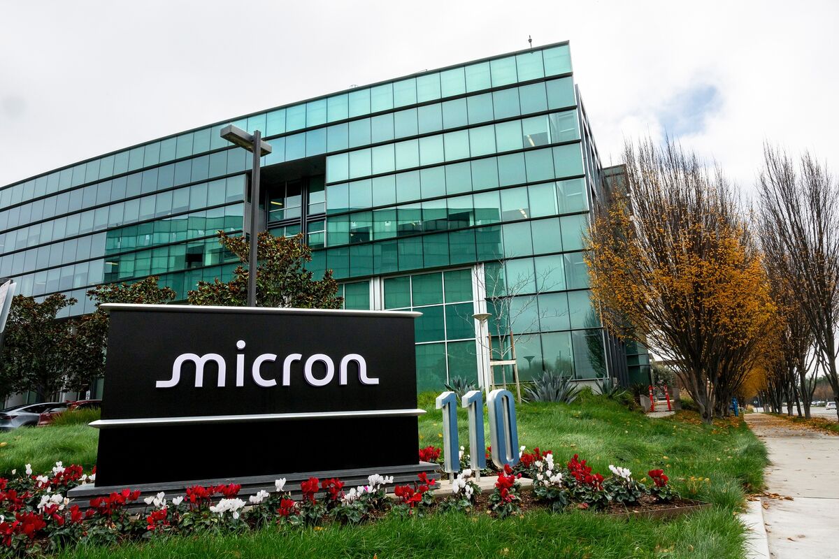 Micron Sales Forecast Tops Estimates on Insatiable Memory Demand