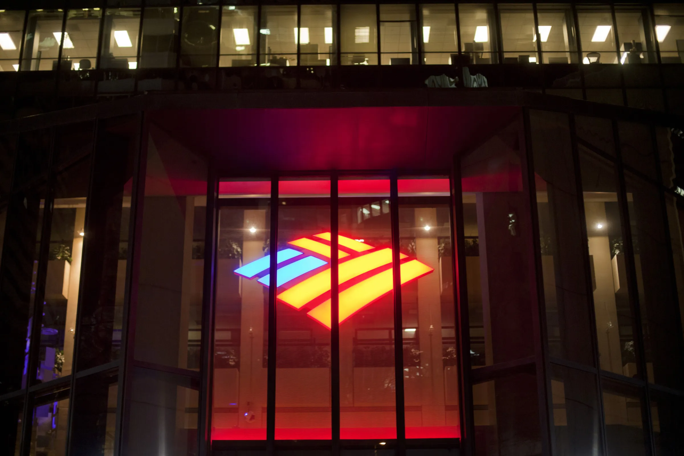 Bank of America posted an 11 percent jump in fees from issuing debt and equity for 2017.
