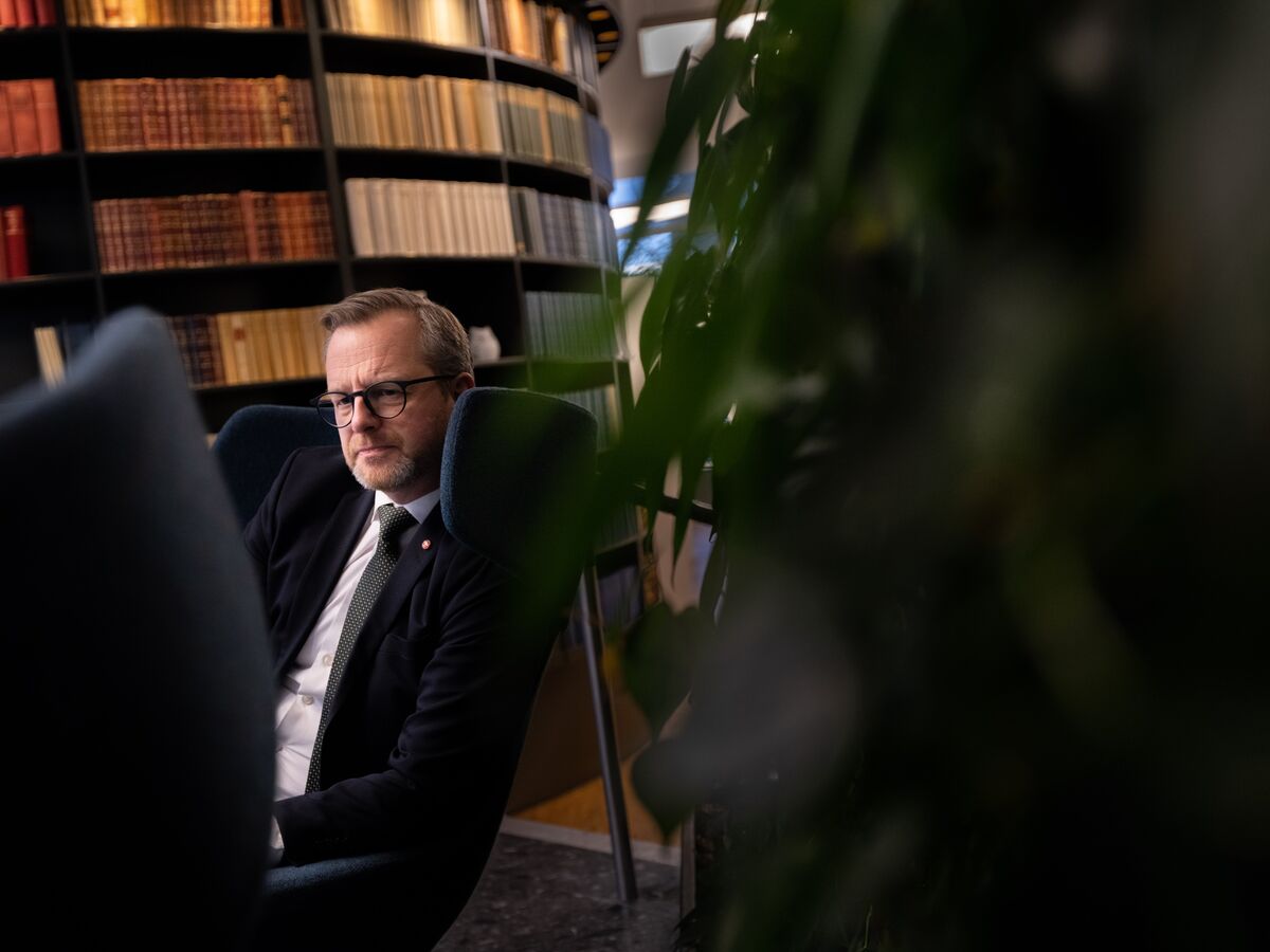 Swedish Bank Tax Promised by Opposition Party as Election Nears
