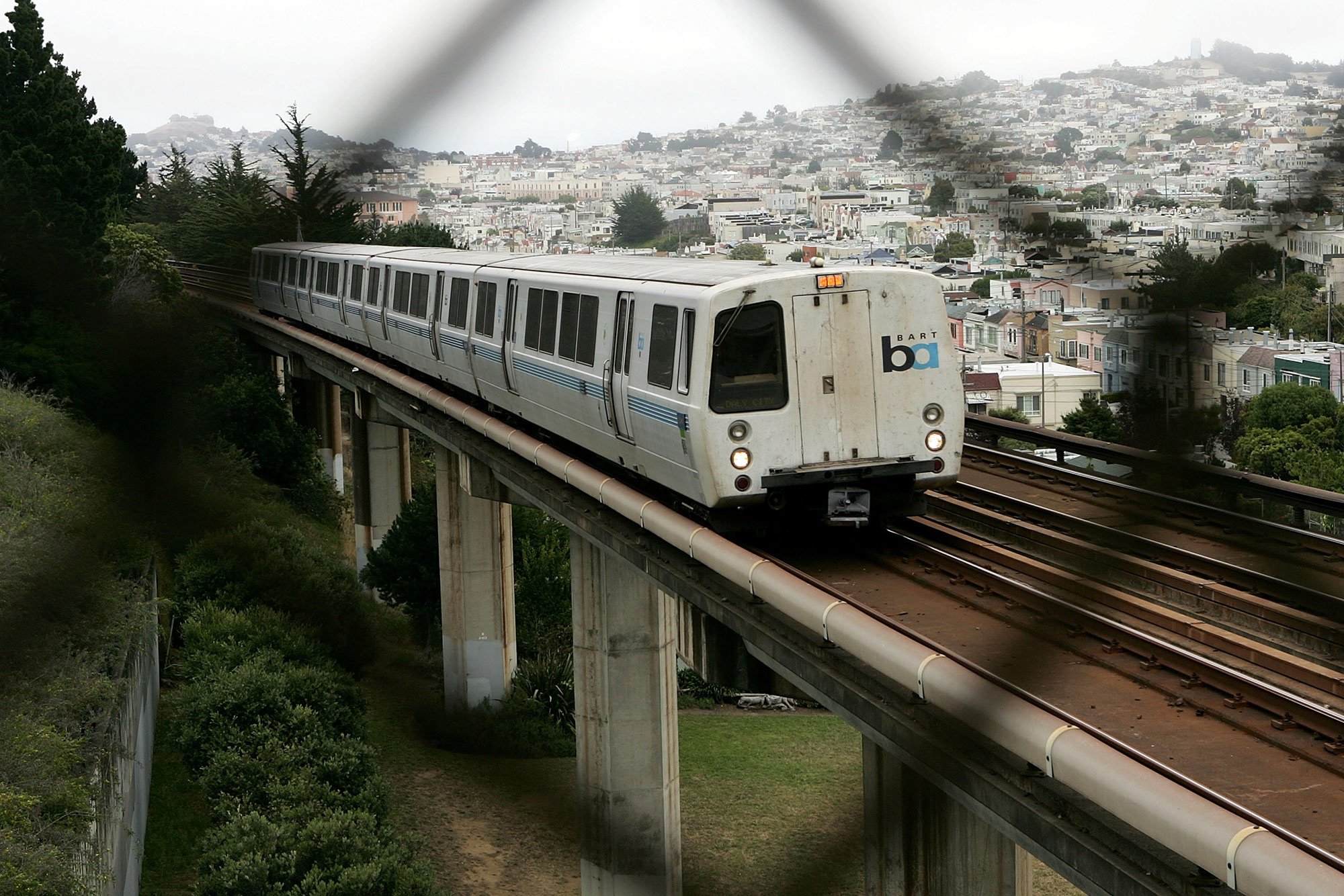 Bay Area Rapid Transit To Run On Electricity From Canadian Solar    1x 1 