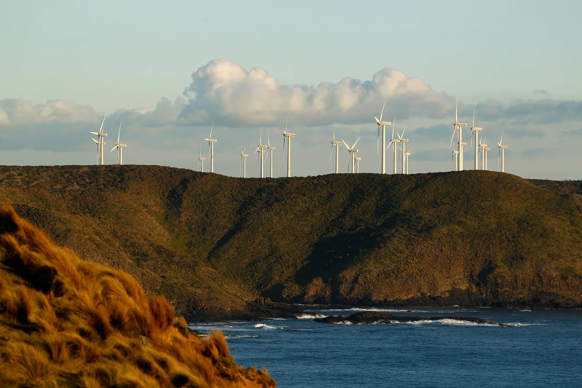 The proposed Marinus Link project will build or upgrade transmission lines across a 162-kilometer corridor to connect the high-voltage cable with Tasmania’s hydro and wind resources.