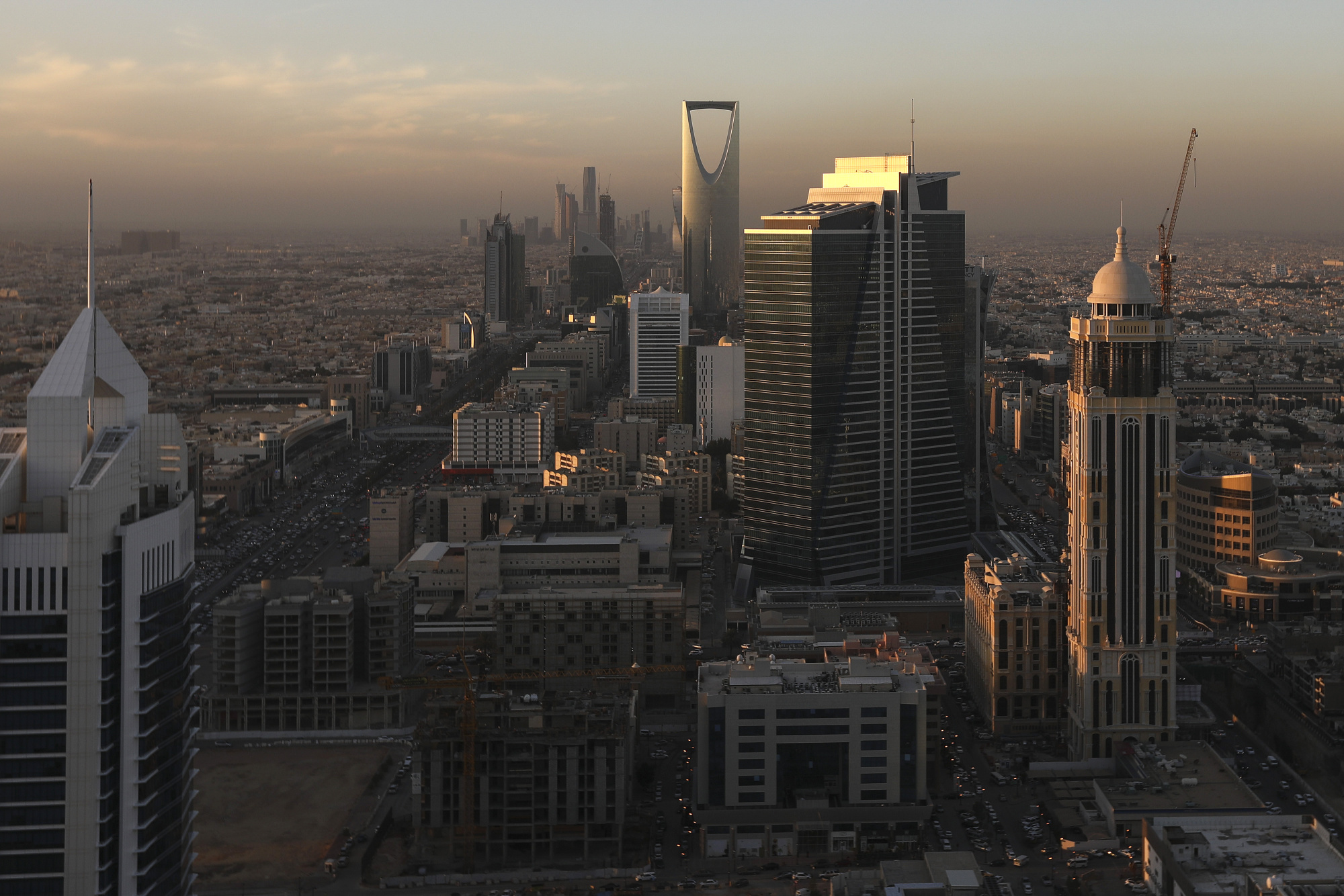 Moelis Plans Saudi Hires as ‘Energy Supercycle’ Stirs Gulf Deals