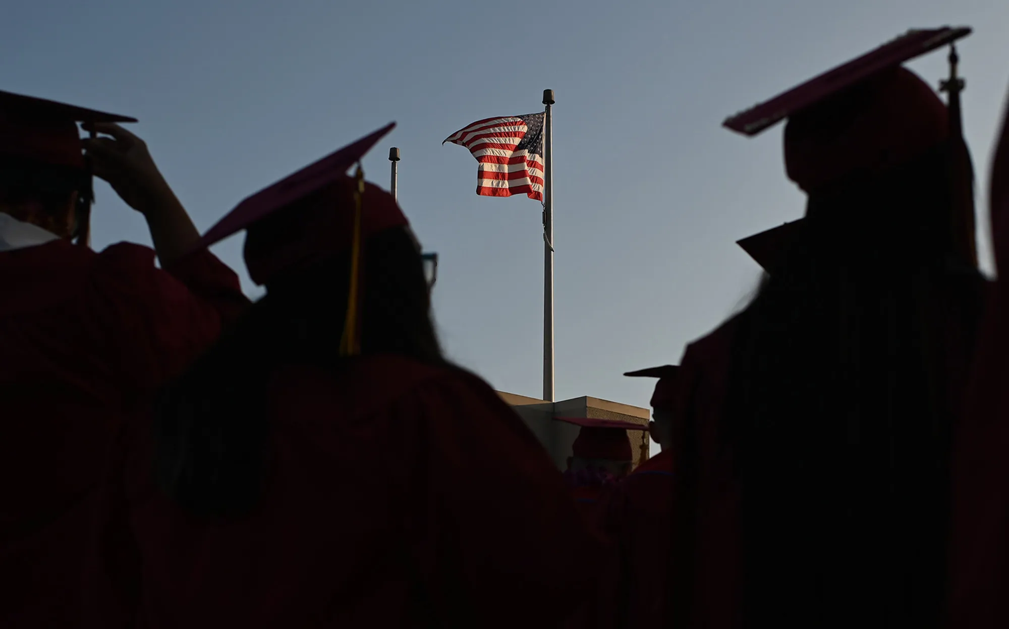 The clarification, announced this week by US Citizenship and Immigration Services, applies to foreigners who hold US visas and are already in the country, including recent graduates and certain employees.