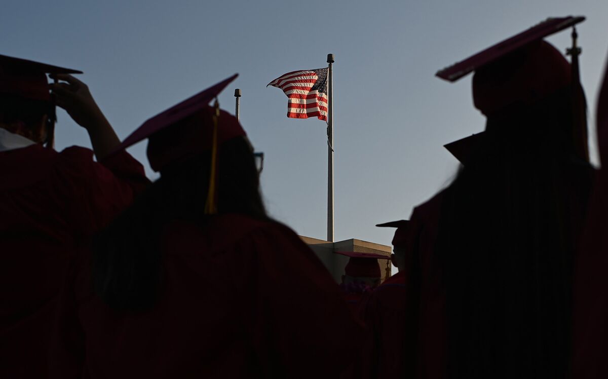College Grads, Some Workers in US Spared New $100,000 H-1B Fee