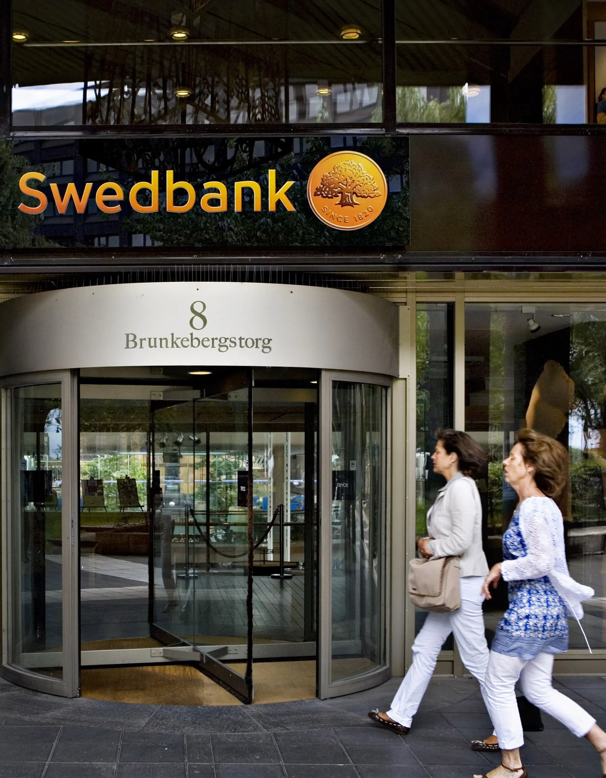 Swedbank Estonia Unit Actively Sought Rich Russian Clients - Bloomberg