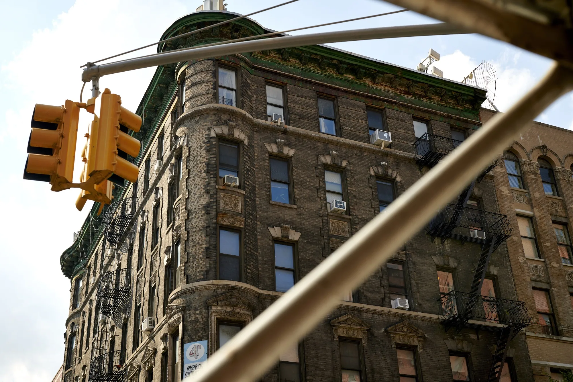 The&nbsp;median national asking rent hit&nbsp;a record $2,032 in July&nbsp;according to online brokerage Redfin.