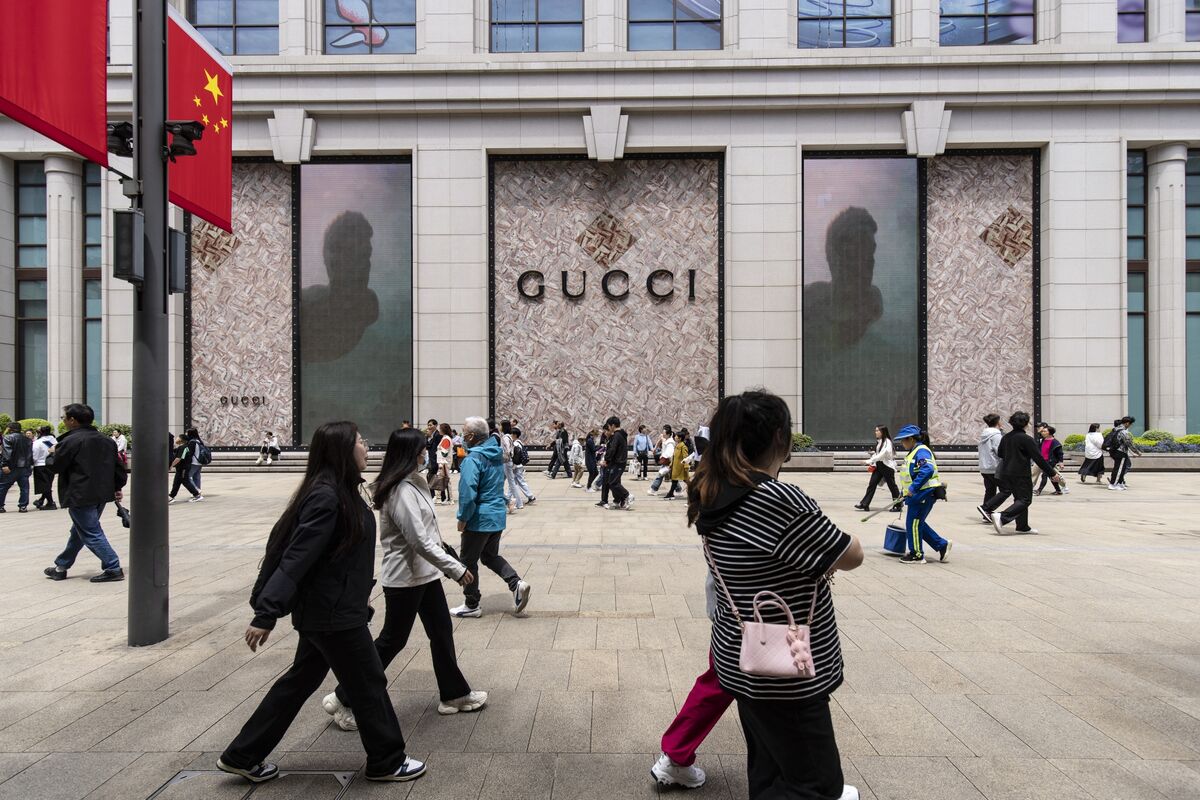 Gucci Sales Trail Estimates on China Slump as Turnaround Falters