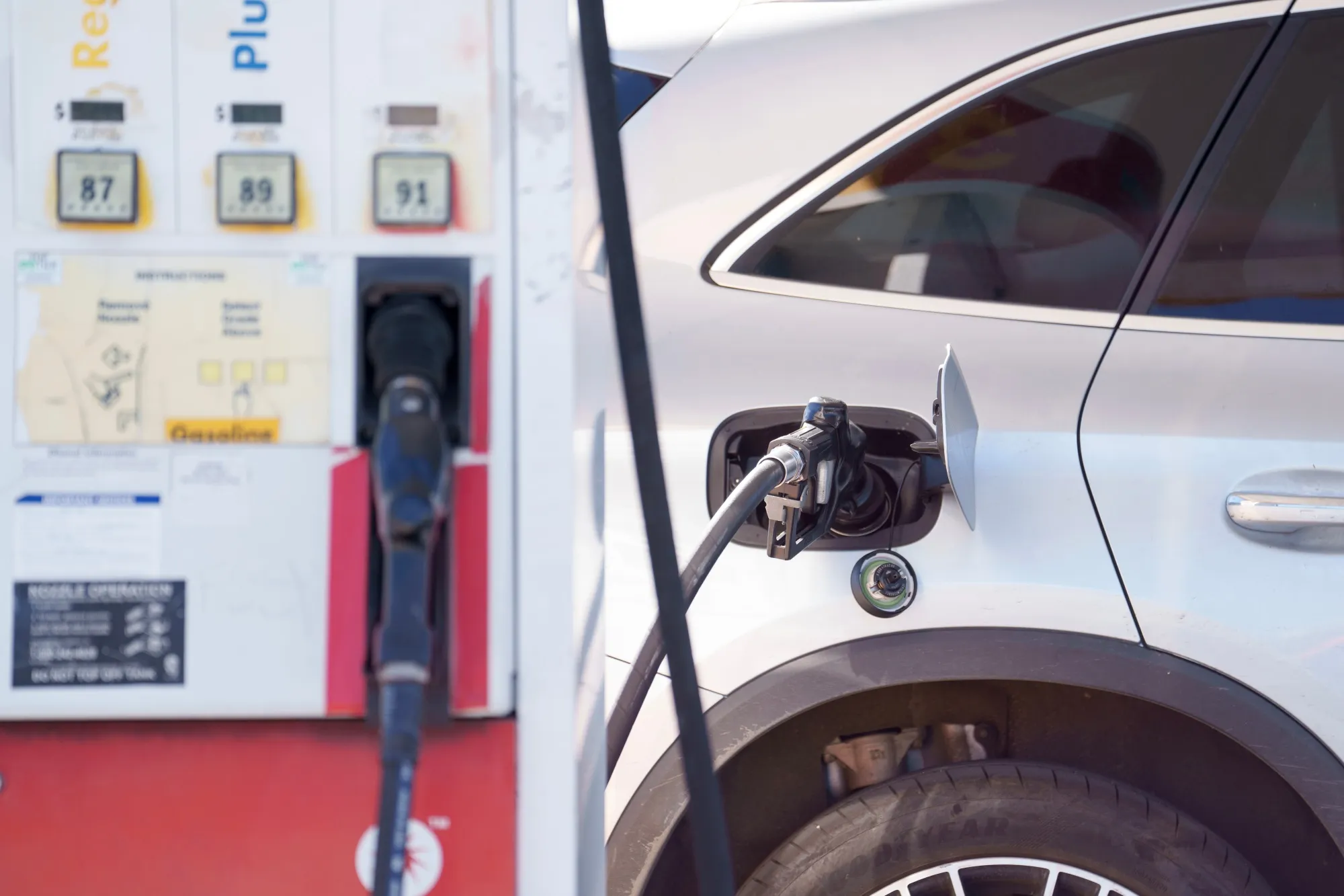 Gas Stations As Oil Hits $85 for First Time Since October