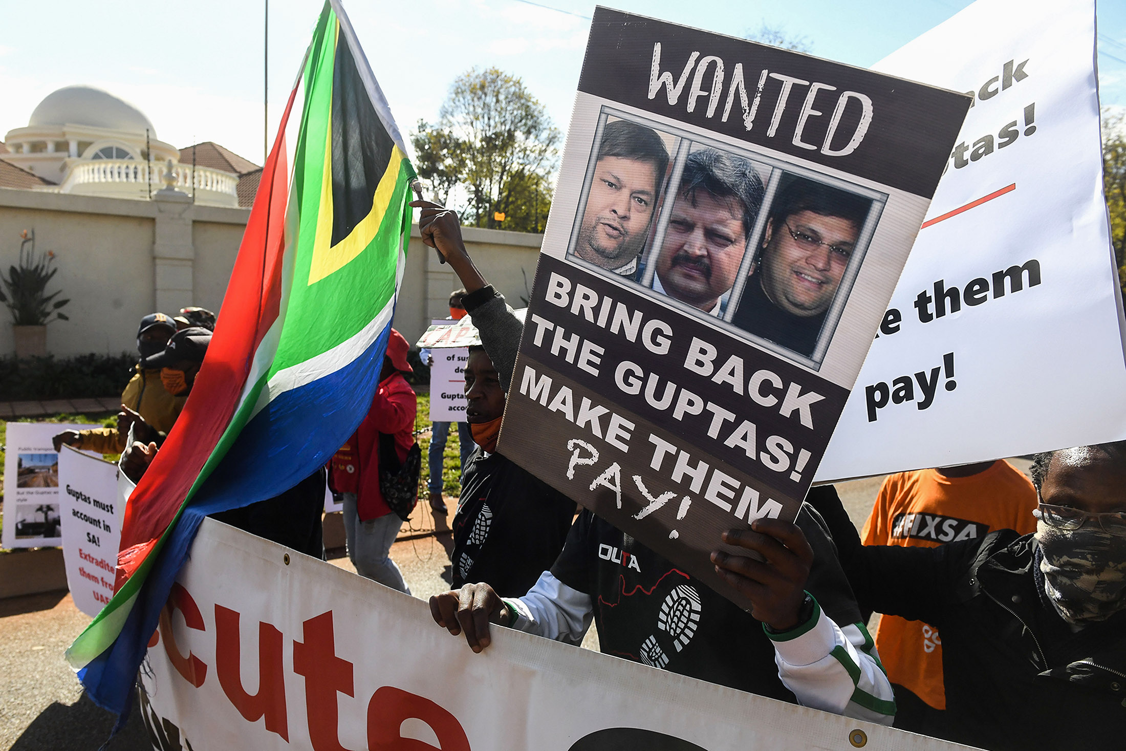 Gupta Brothers Arrest: South Africa to File Extradition Request in 60 Days  - Bloomberg