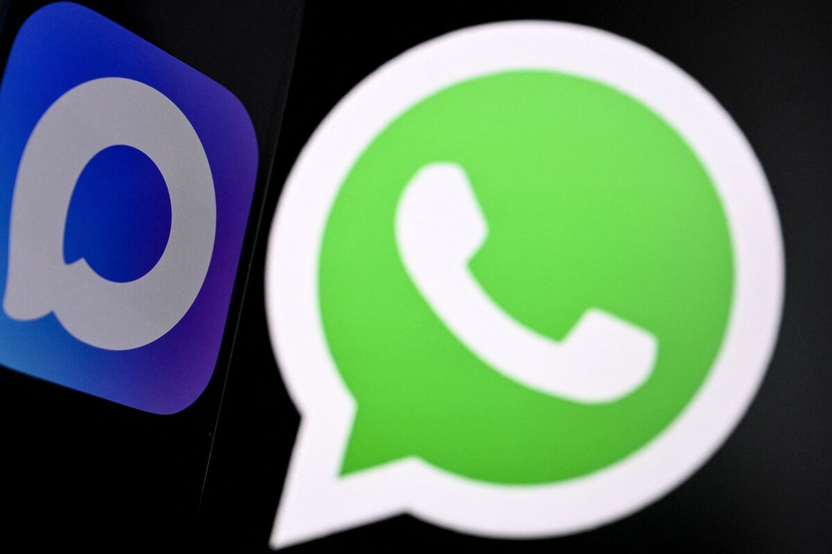 Russia Warns of Full WhatsApp Block as It Pushes Domestic Apps