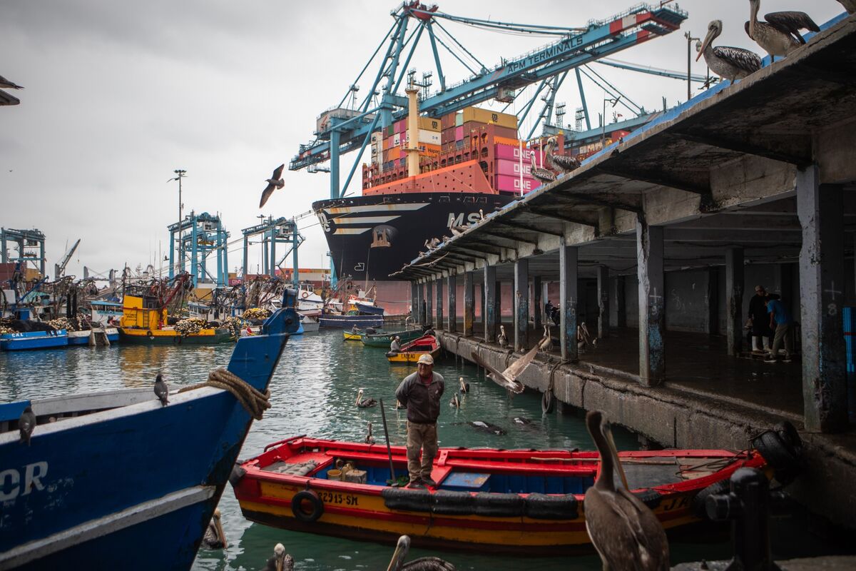 bloomberg.com - Carla Samon Ros - Peru's Economy Rebounded in July to Top Forecasts