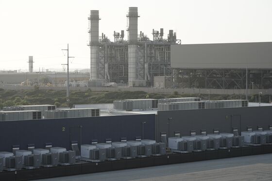 World’s Biggest Battery Project Comes to Power-Hungry California