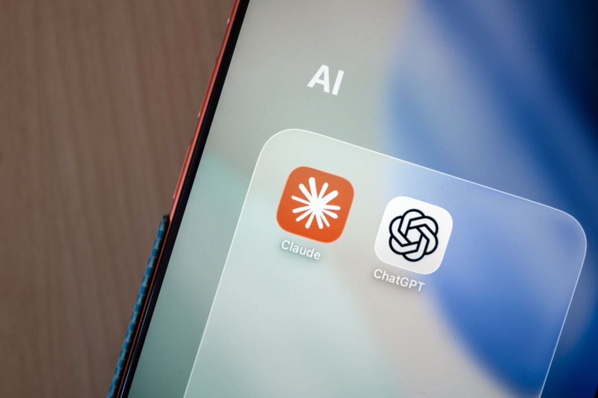 VCs Break Taboo by Backing Both Anthropic, OpenAI in AI Battle