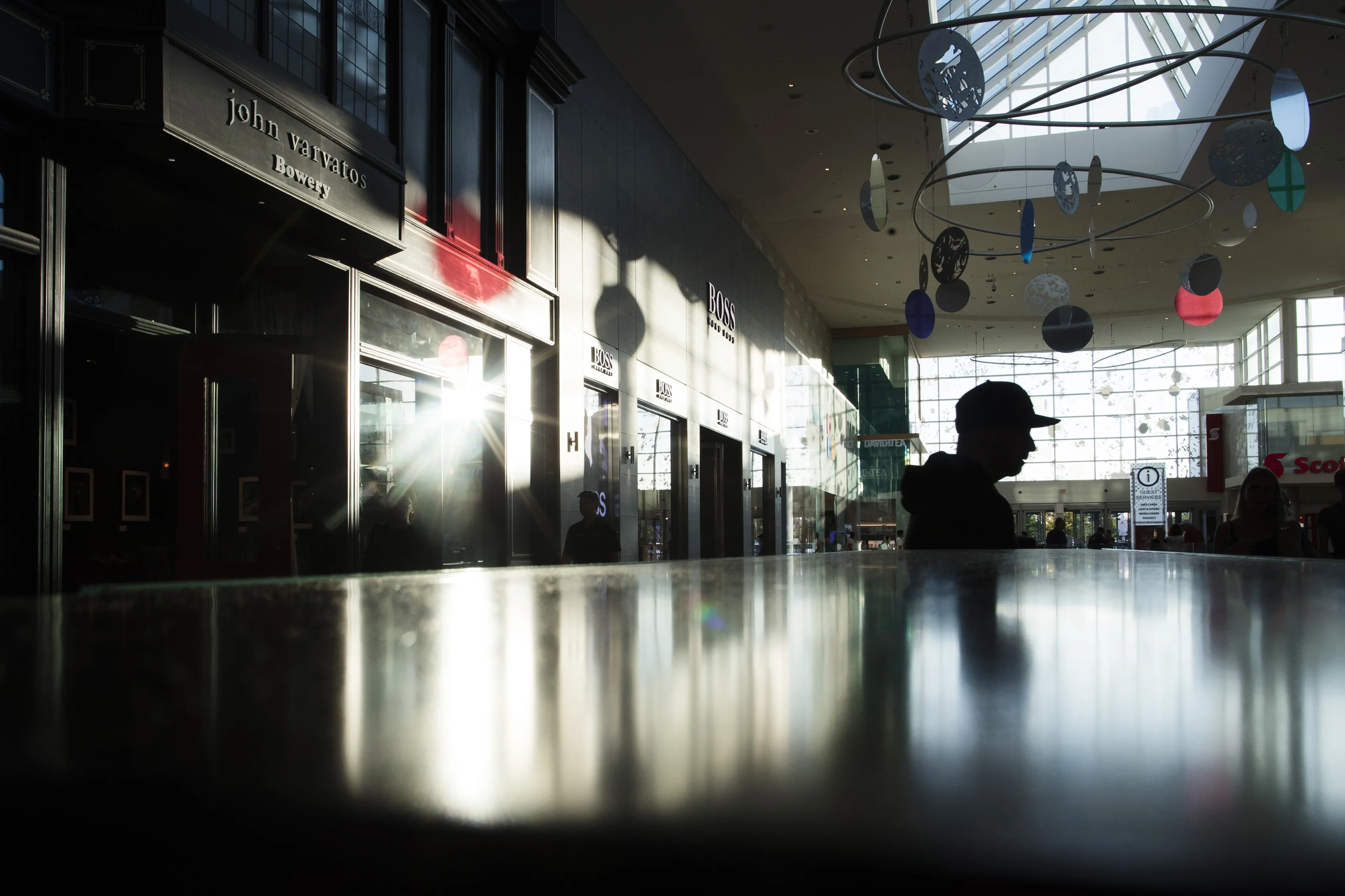 Shoppers walk through a mall in Toronto.&nbsp;Inflation has now exceeded the Bank of Canada’s 1% to 3% control range for 11 straight months.