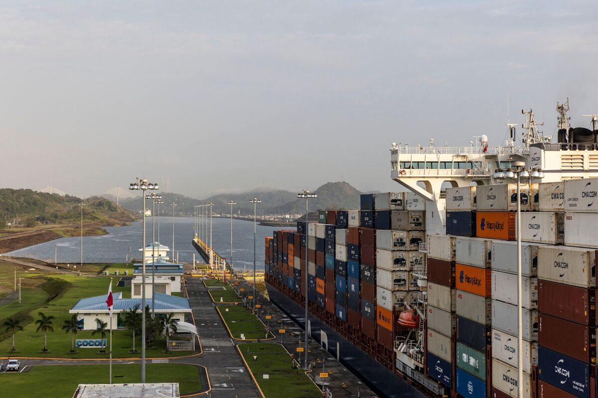 bloomberg.com - Ruth Liao - Panama Canal Traffic Jam Spurs $4 Million Line-Jumping Payment