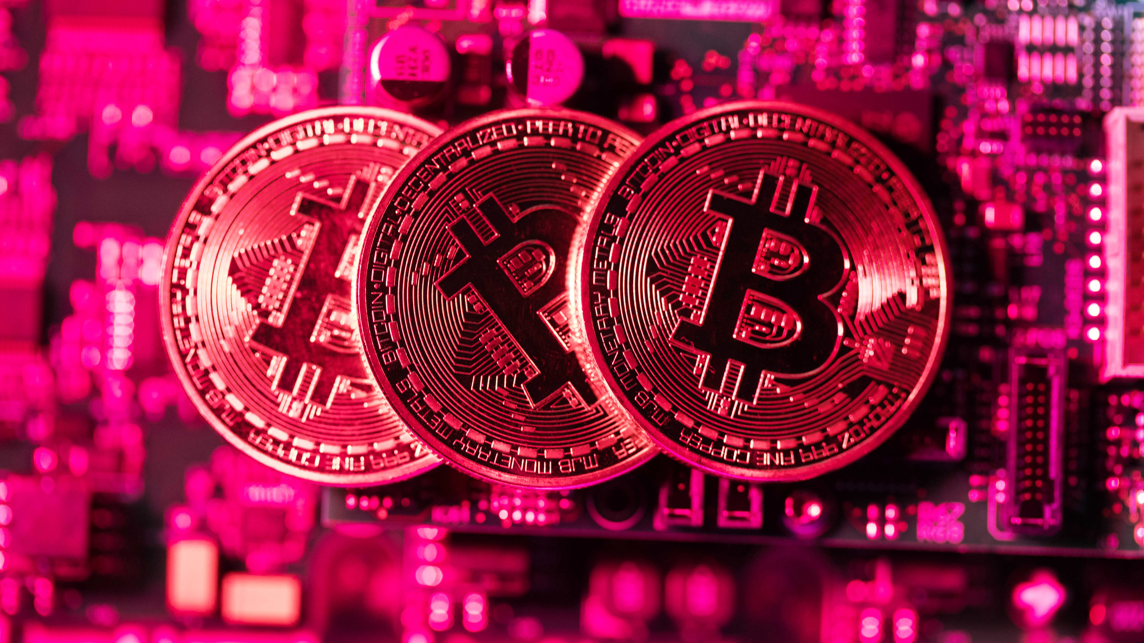 Poker Players Are Enhancing Winnings by Cashing Out in Bitcoin - Bloomberg