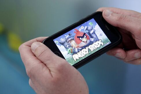 Anarchy Roils $67 Billion Games Market as Talent Moves to Mobile