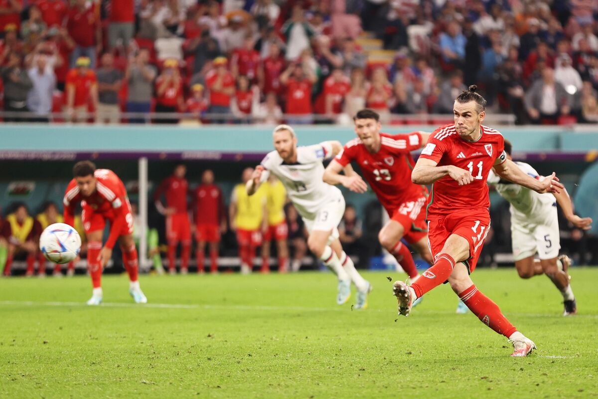 Beware, USA: England rout Iran in World Cup opener