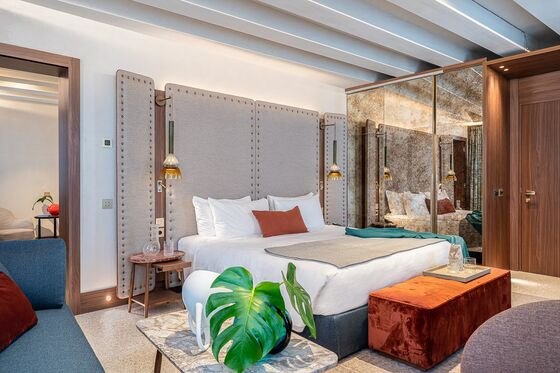 Where to Stay in Italy This Summer