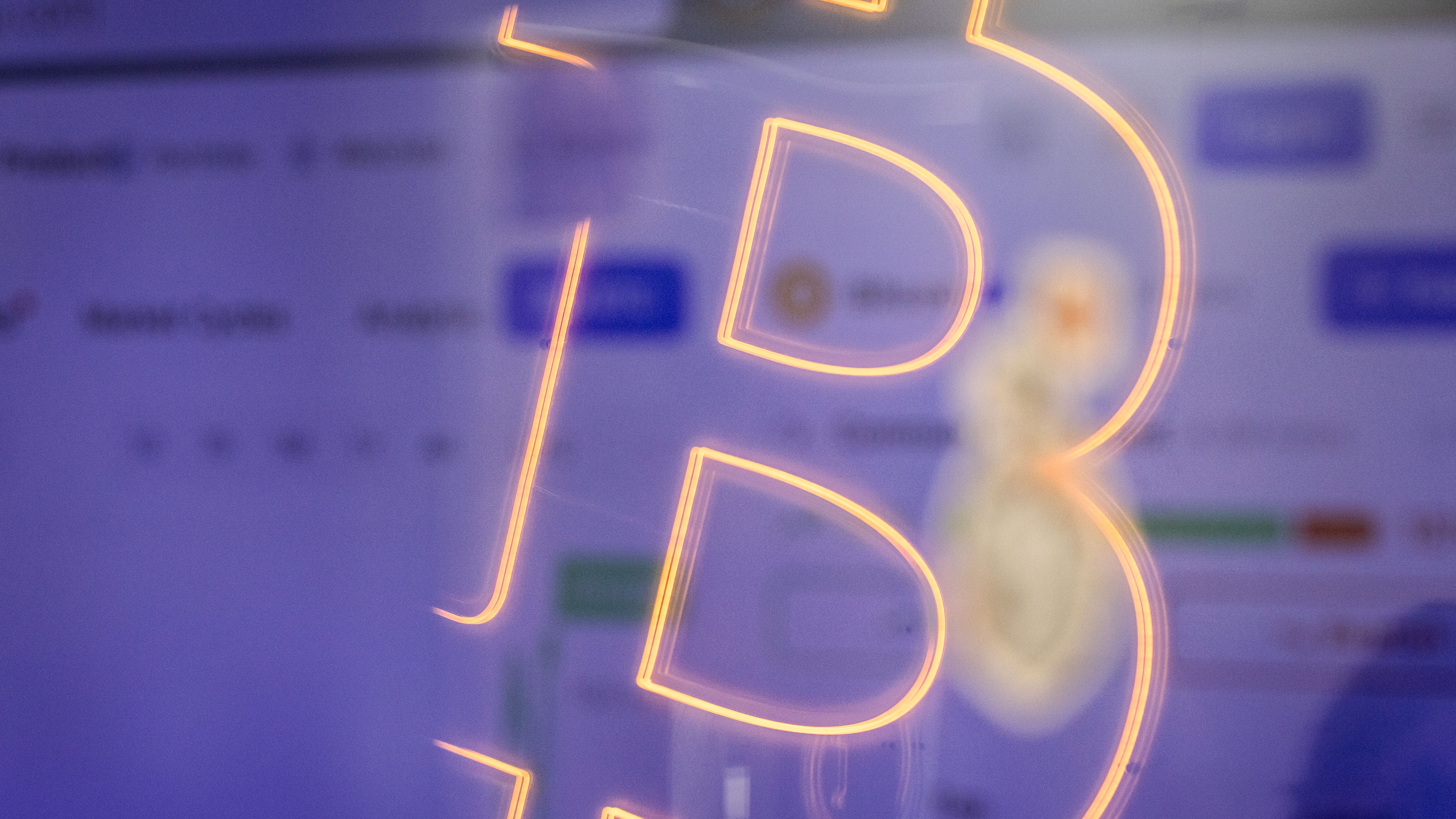 Watch Bitcoin Hits Two-Week High in Cautious Crypto Market Recovery -  Bloomberg