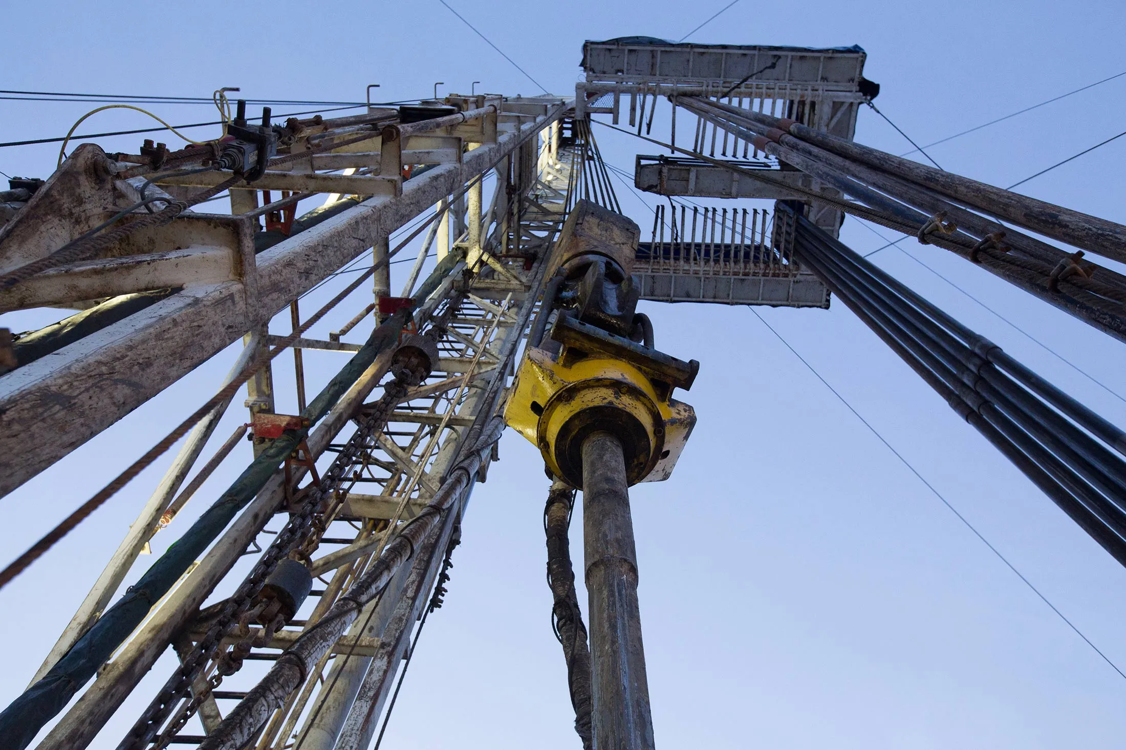 1480461522_oil-rig-drill-stx