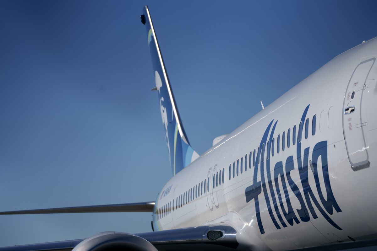 Alaska Air Tops Profit Estimates on Leisure, Business Growth