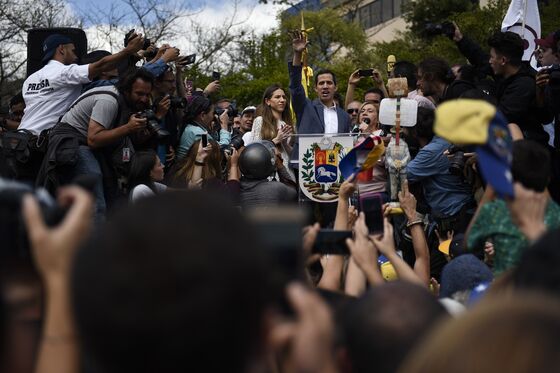 Venezuelans Take to the Caracas Streets to Pressure Maduro